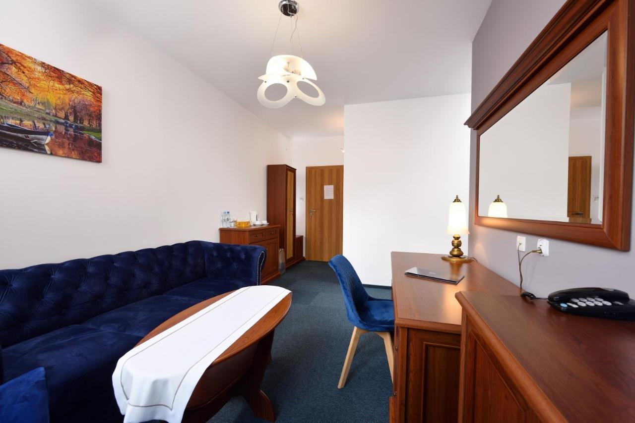 Hotel Agat Piotrkow Trybunalski Luaran gambar